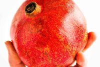 Mastering Pomegranate Cutting