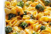 Creamy Broccoli Chicken Mac and Cheese