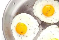 Mastering Fried Eggs: 4 Essential Techniques