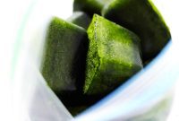 Smoothie Prep Hack: DIY Frozen Spinach Cubes