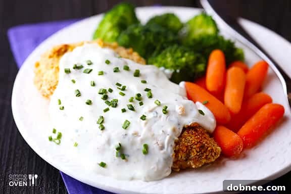 Healthier Crispy Baked Chicken with Greek Yogurt Ranch Sauce | gimmesomeoven.com
