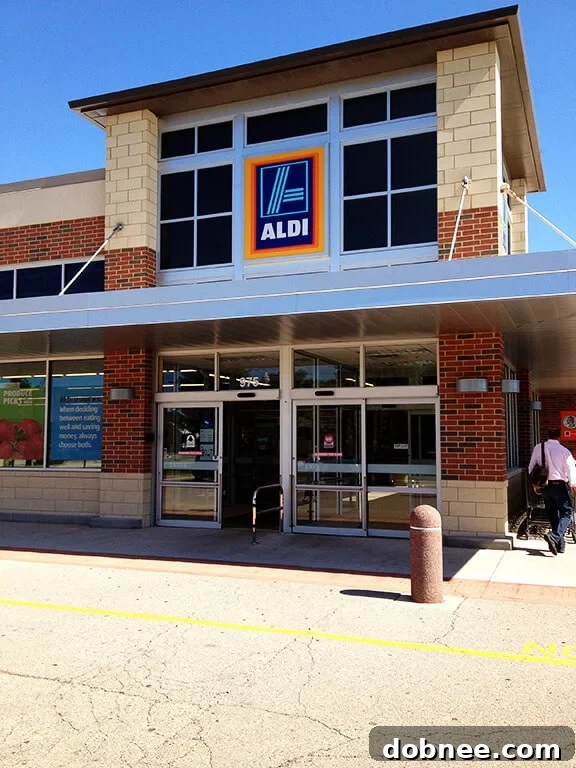 Behind-the-Scenes ALDI Store Tour | gimmesomeoven.com