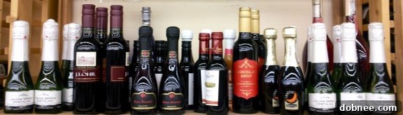 Holiday Wine Recommendations (for drinking and gifting) | gimmesomeoven.com #wine #holiday