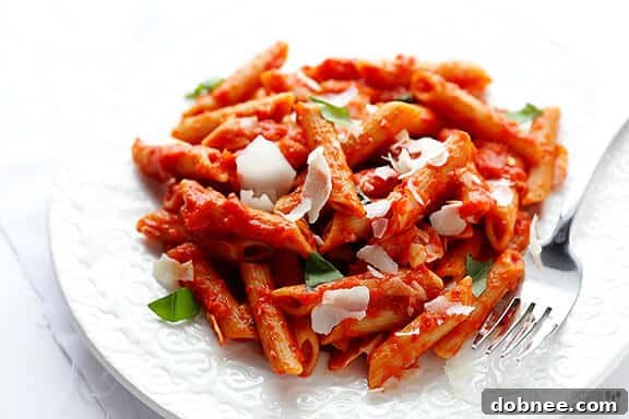 Delicious Pasta with Roasted Red Pepper Sauce Pasta with Easy Roasted Red Pepper Sauce