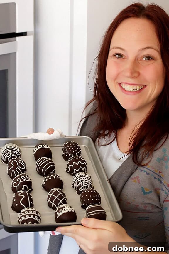 4-Ingredient Easter Egg Oreo Truffles | gimmesomeoven.com 4-Ingredient Easter Egg Oreo Truffles | gimmesomeoven.com
