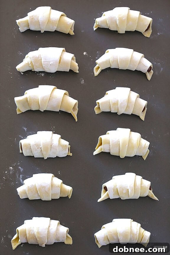 Filling Puff Pastry Triangles with Nutella