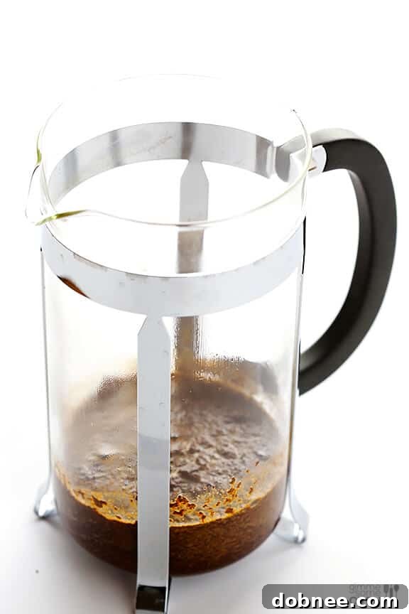 French Press Coffee -- learn how to make perfect French press coffee with this step-by-step tutorial | gimmesomeoven.com #howto