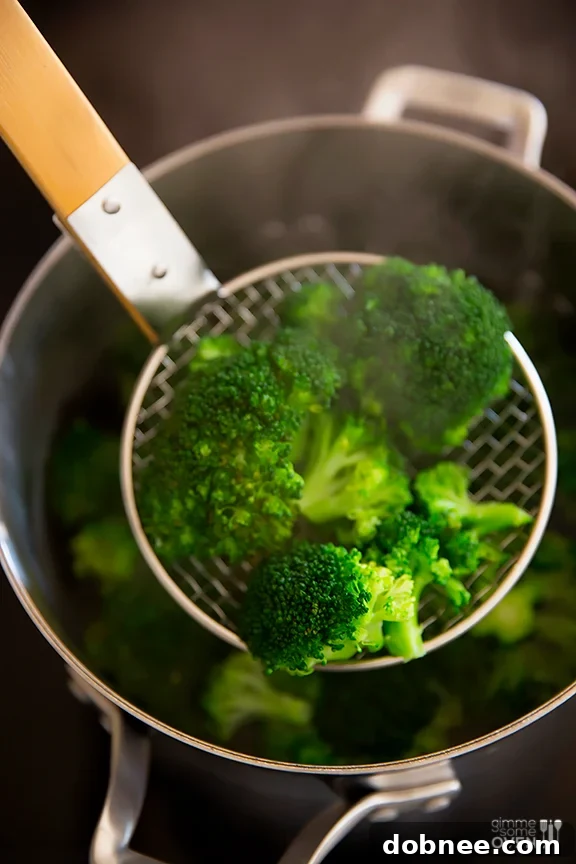 Shrimp Pasta with Broccoli Pesto | gimmesomeoven.com #seafood