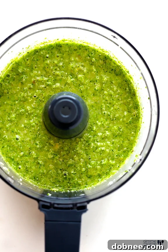 Shrimp Pasta with Broccoli Pesto | gimmesomeoven.com #seafood