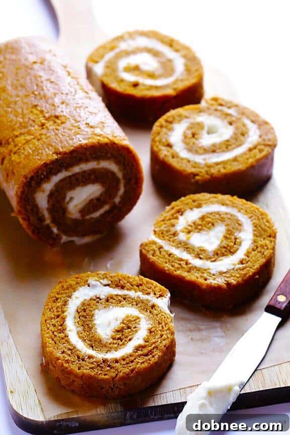 Pumpkin Roll | gimmesomeoven.com