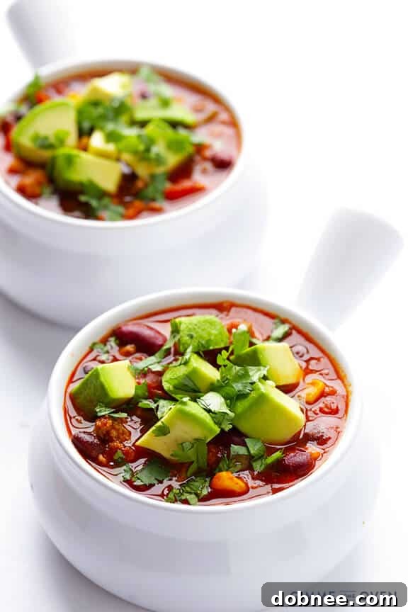 Slow Cooker Taco Turkey Chili | gimmesomeoven.com #slowcooker #crockpot