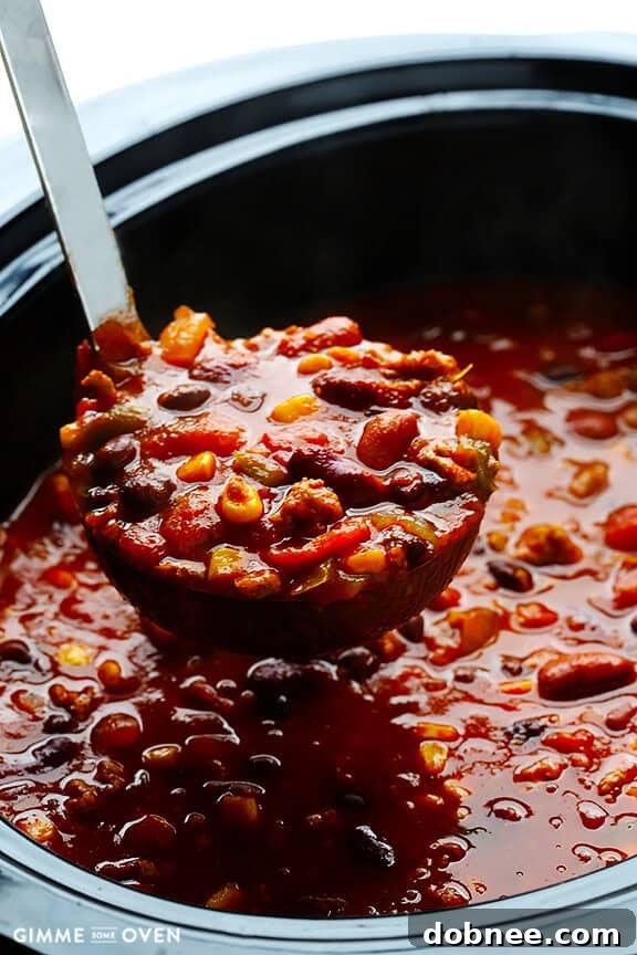 Slow Cooker Taco Turkey Chili | gimmesomeoven.com #slowcooker #crockpot