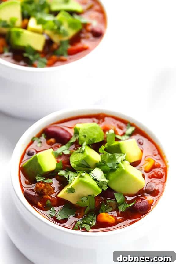 Slow Cooker Taco Turkey Chili | gimmesomeoven.com #slowcooker #crockpot