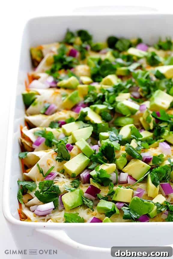 Turkey Enchiladas Recipe | gimmesomeoven.com #thanksgiving