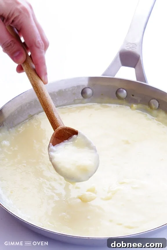 Gluten-Free Alfredo Sauce -- ready to go in 15 minutes, made with easy everyday ingredients, and so good! | gimmesomeoven.com #glutenfree #gf