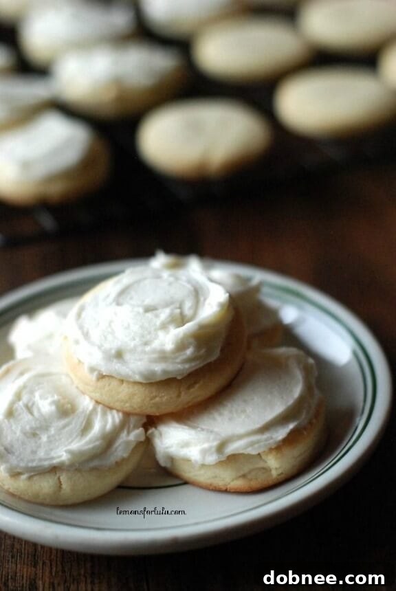Eggnog Sugar Cookies | lemonsforlulu.com