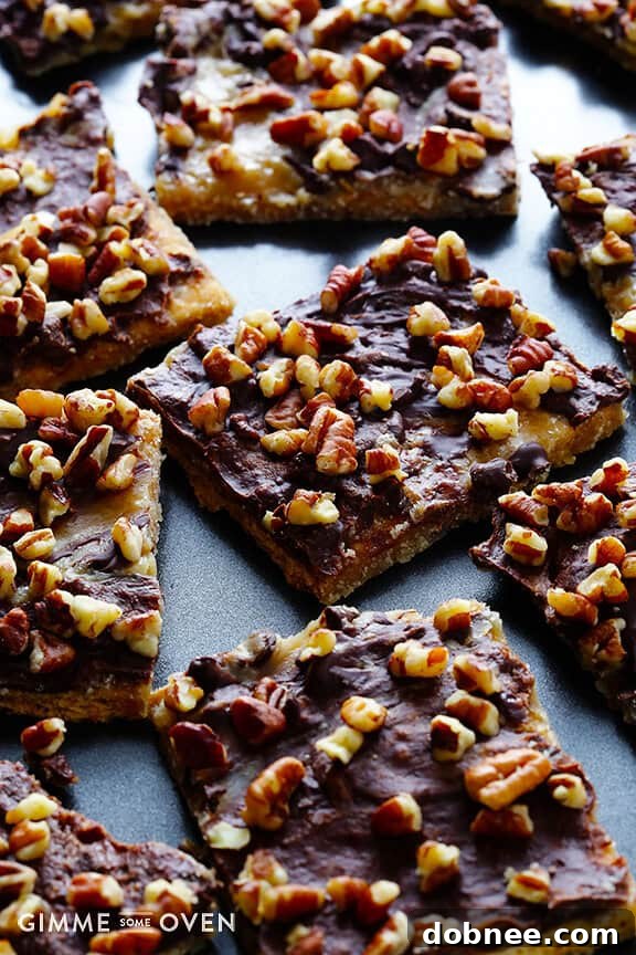 Easy 5-Ingredient Graham Cracker Toffee Recipe: A Holiday Favorite