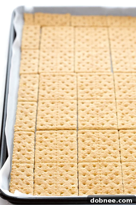 Preparation steps for Easy 5-Ingredient Graham Cracker Toffee