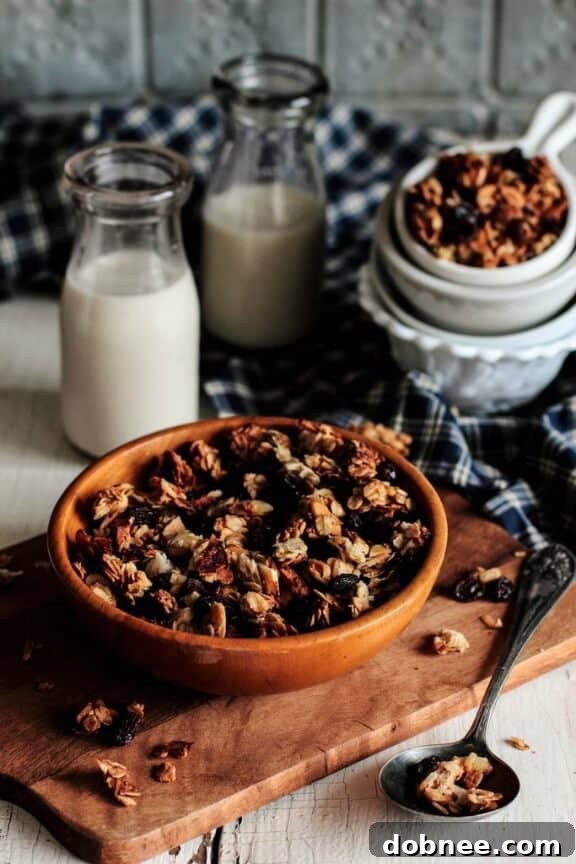 Coconut Raisin Granola | pastryaffair.com