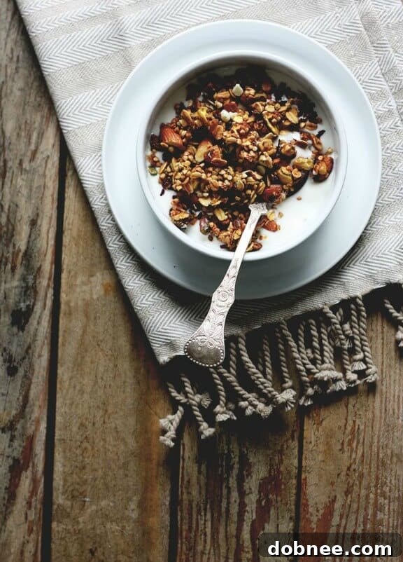 Flower Power Granola | fromthelandweliveon.com