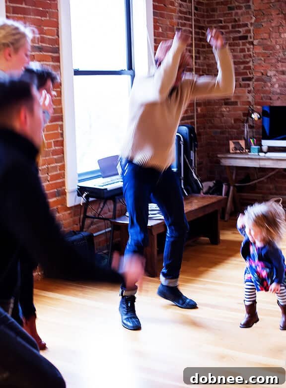 Delicious French Toast Cups Drizzled with Glaze and Syrup | gimmesomeoven.com
