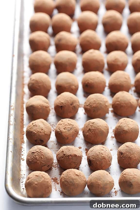 5-Ingredient Whiskey Chocolate Truffles | gimmesomeoven.com