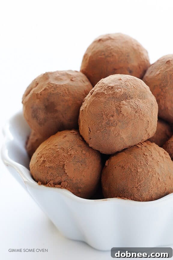 5-Ingredient Whiskey Chocolate Truffles | gimmesomeoven.com