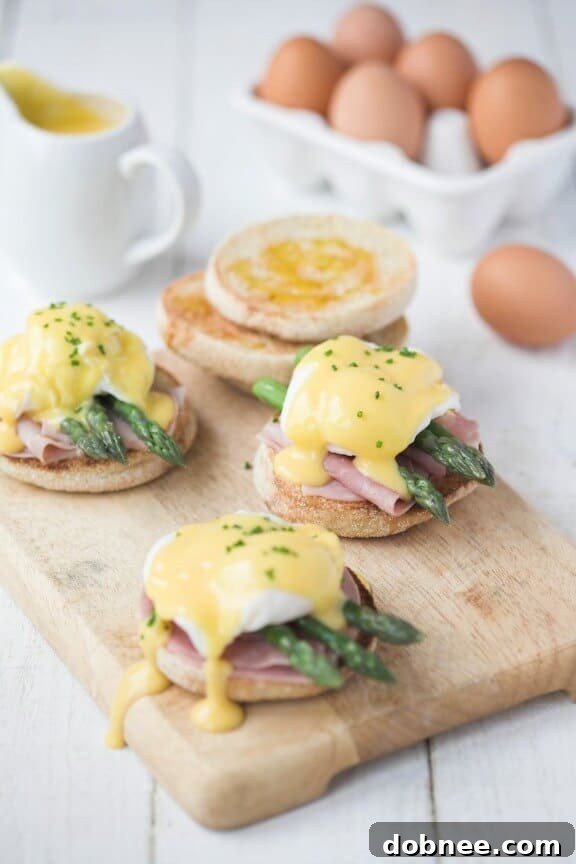Asparagus Eggs Benedict | partybluprintsblog.com