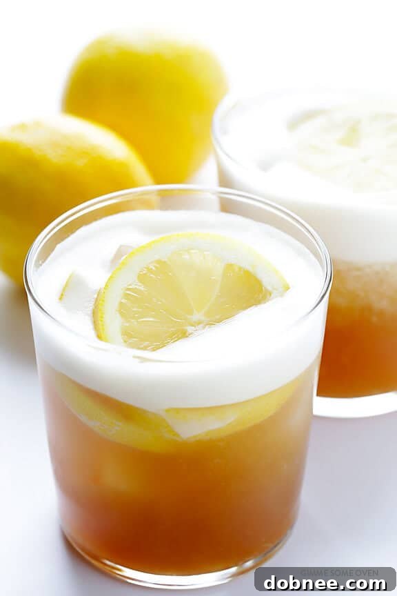 Golden Maple Sour 2 Maple Whiskey Sour -- naturally sweetened, and so refreshing! | gimmesomeoven.com