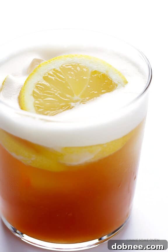 Golden Maple Sour 3 Maple Whiskey Sour -- naturally sweetened, and so refreshing! | gimmesomeoven.com
