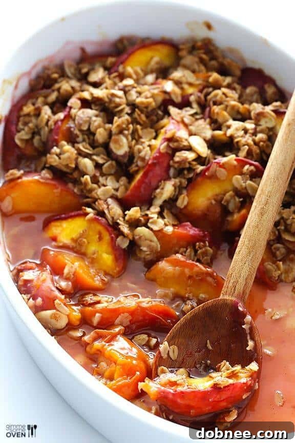 Ginger Peach Crumble | gimmesomeoven.com