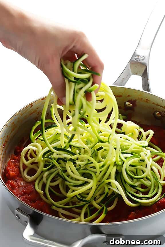 Robust Zoodle Marinara 5 Zoodles Marinara (Zucchini Noodles with Chunky Tomato Sauce) -- easy to make, and SO delicious! | gimmesomeoven.com