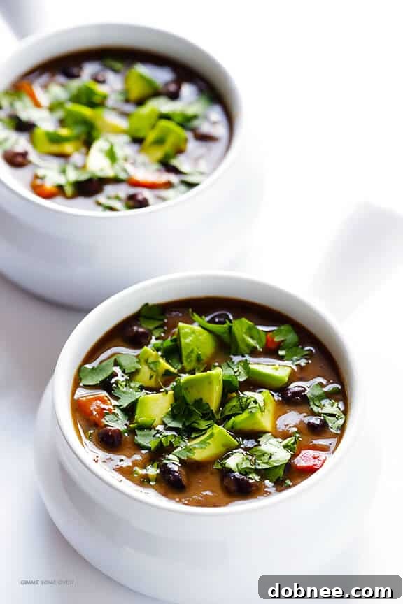 Slow Cooker Black Bean Soup -- let your crock pot do the work with this delicious vegetarian soup | gimmesomeoven.com