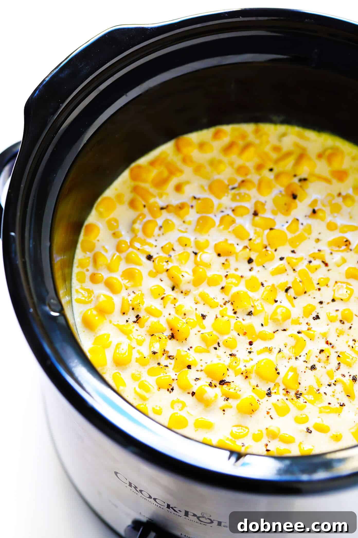 Steps for making creamed corn in a slow cooker or on the stovetop
