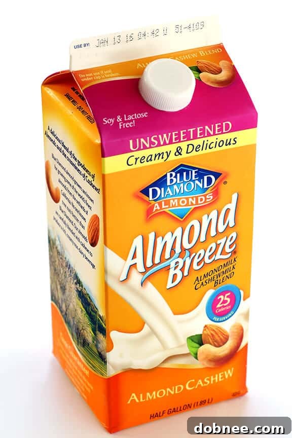 Cashew Chicken Curry (In A Hurry!) -- if you're craving Indian food, this delicious meal can be ready to go in less than 30 minutes! | gimmesomeoven.com