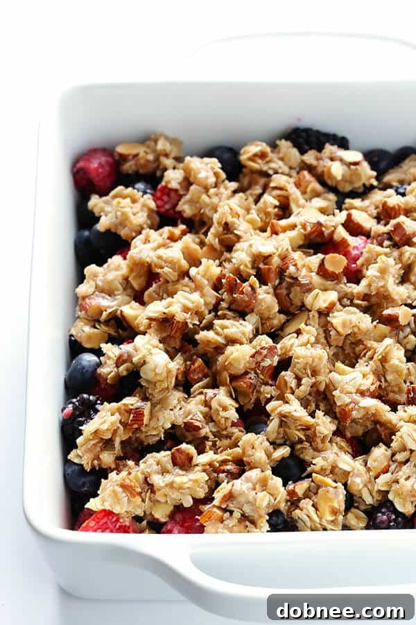 Mixed Berry Almond Crisp -- easy to make with any fresh berries you have on hand, and SO delicious and perfect for summer! (Gluten-free + Vegetarian + Vegan) | gimmesomeoven.com