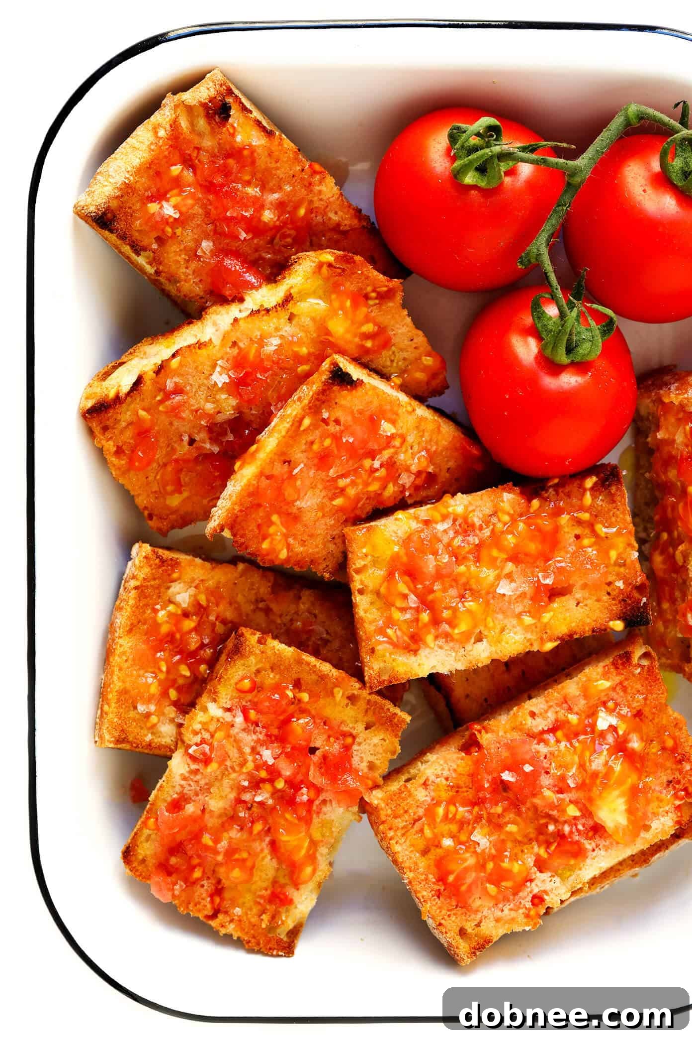 Catalan Tomato Bread (Pan Con Tomate | Pa Amb Tomàquet)