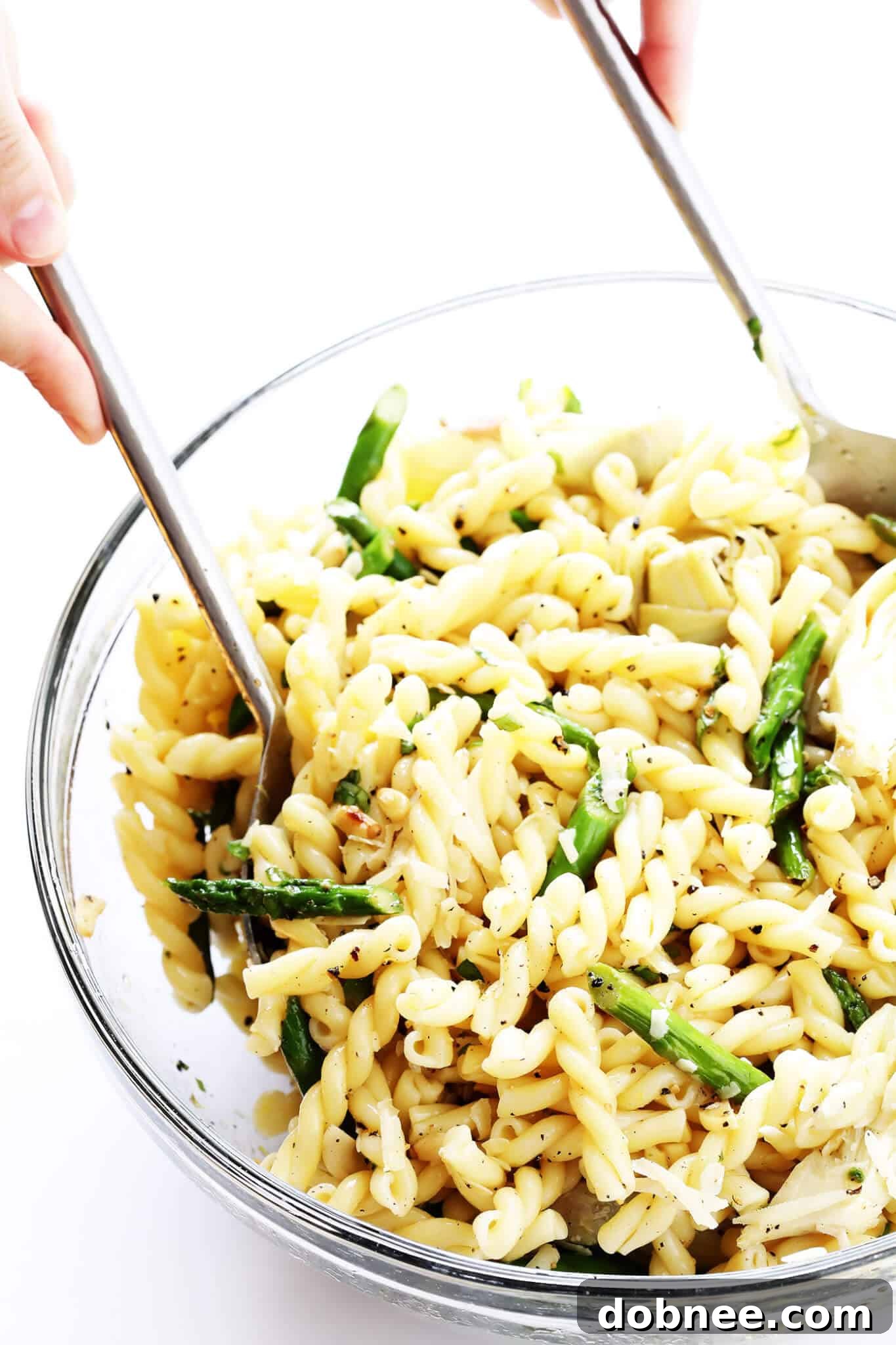 This delicious Lemony Artichoke Pasta Salad recipe is full of delicious spring flavors, and perfect for a weekend picnic or weeknight dinner! Easy to make and always a hit.