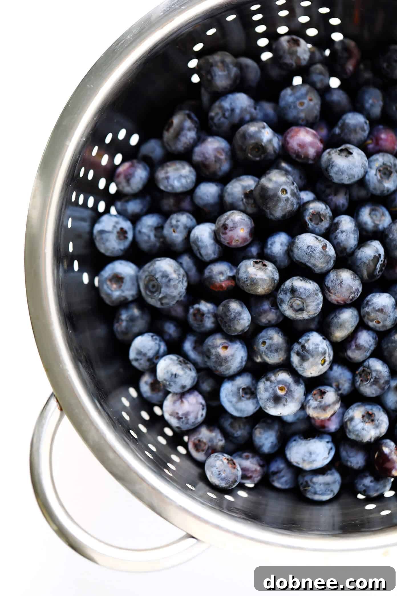 Fresh blueberries ready for baking