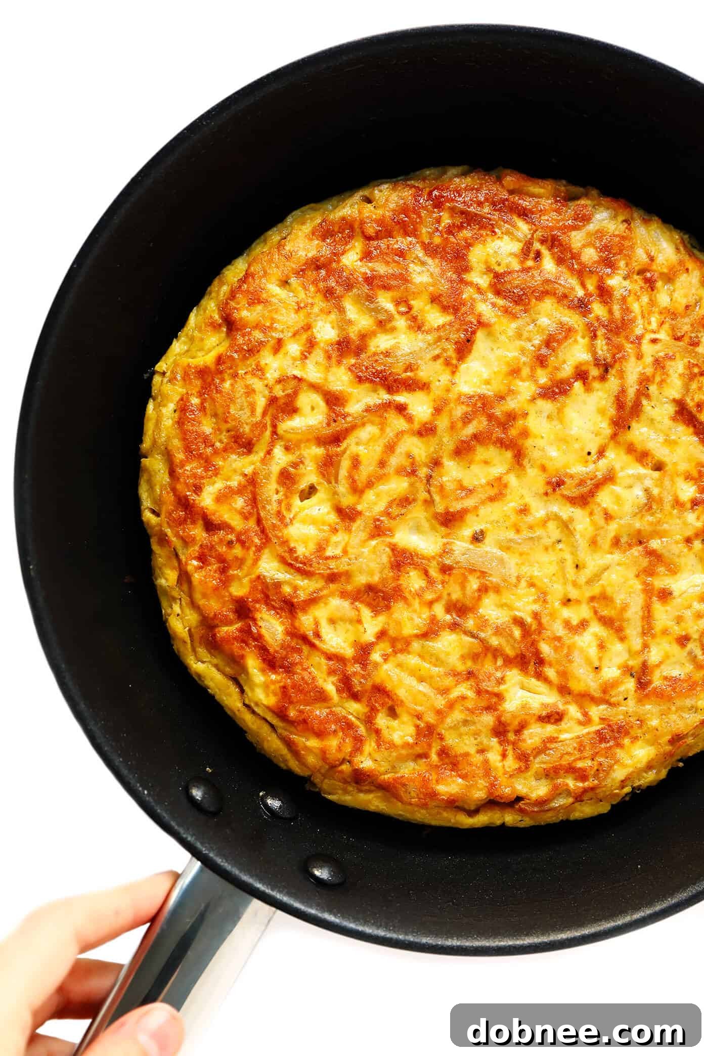 Step-by-step guide on how to make a Spanish Omelette with potato chips