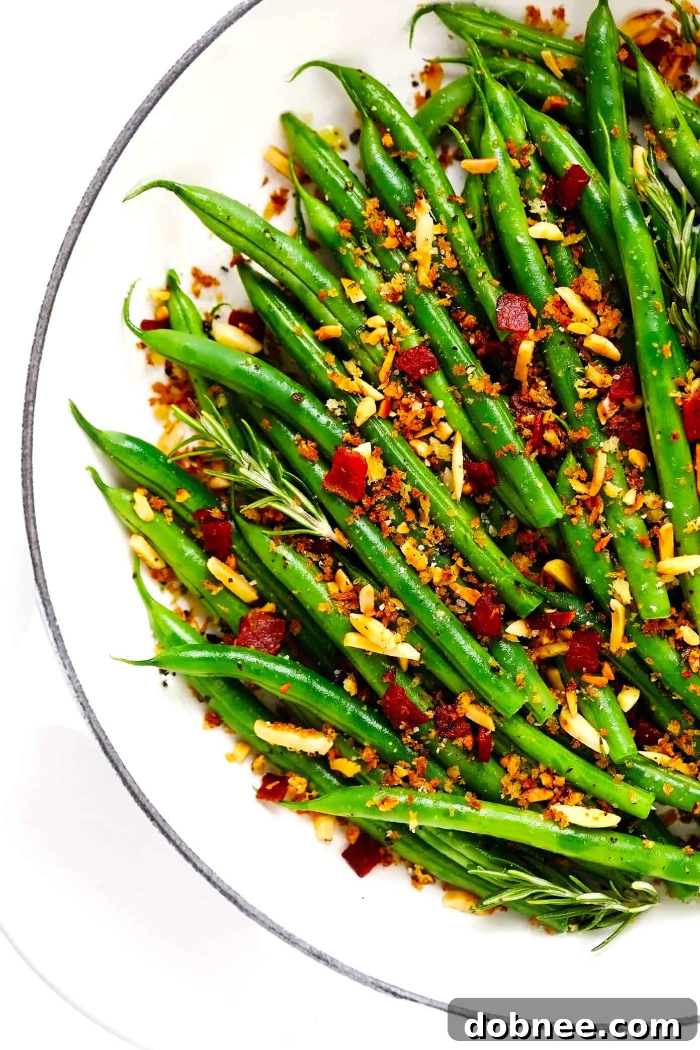 Green Beans with Bacon Breadcrumbs - Irresistible Holiday Side Dish Crispy Green Beans with Bacon Breadcrumbs