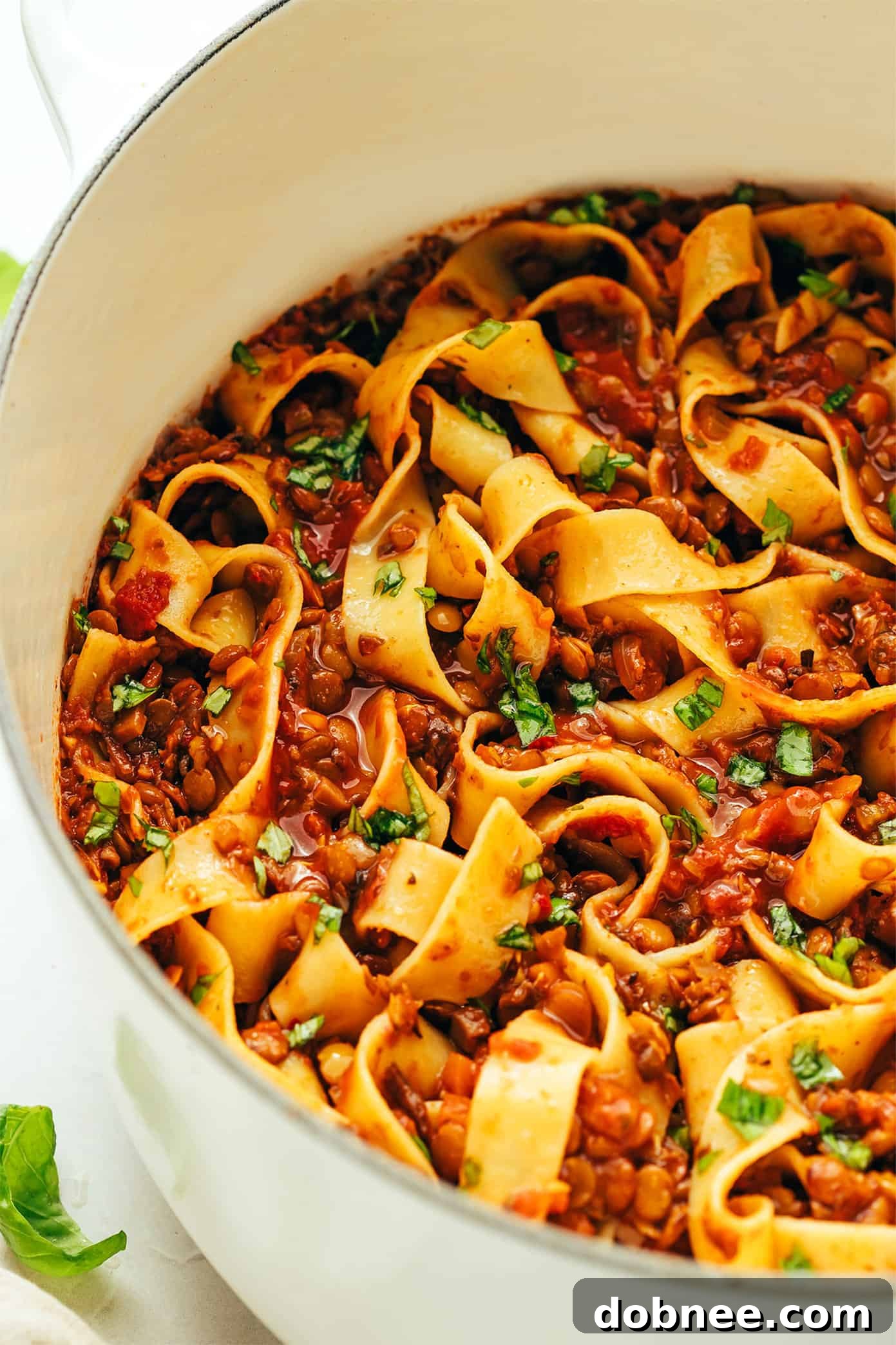 Lentil pasta alla bolognese in pot
