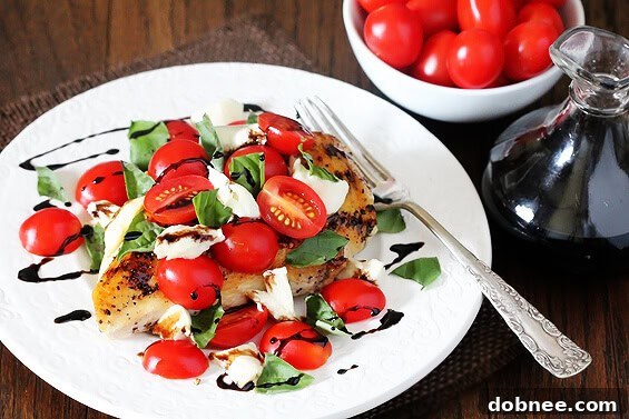 Chicken Caprese | A Delightful 20-Minute Meal Delicious Chicken Caprese with fresh mozzarella, ripe tomatoes, and fragrant basil, drizzled with balsamic glaze. A healthy and quick dinner ready in 20 minutes.